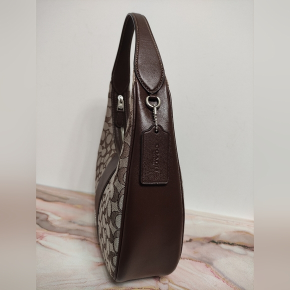 Coach CV001 Carmen Shoulder Bag  In Signature Jacquard - Picture 5 of 13